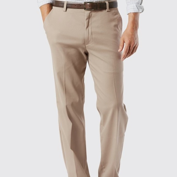 Dockers Classic Fit Men’s Khakis - Picture 1 of 8